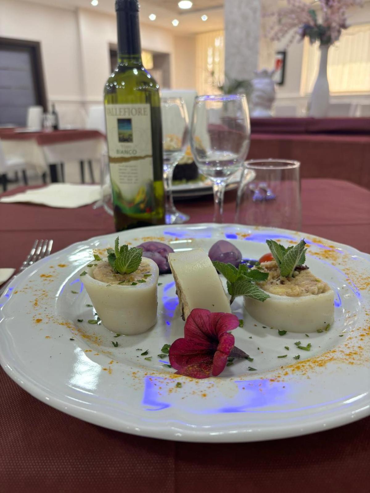 Mg Palace Hotel Costa Del Sole Agnone Bagni Buitenkant foto