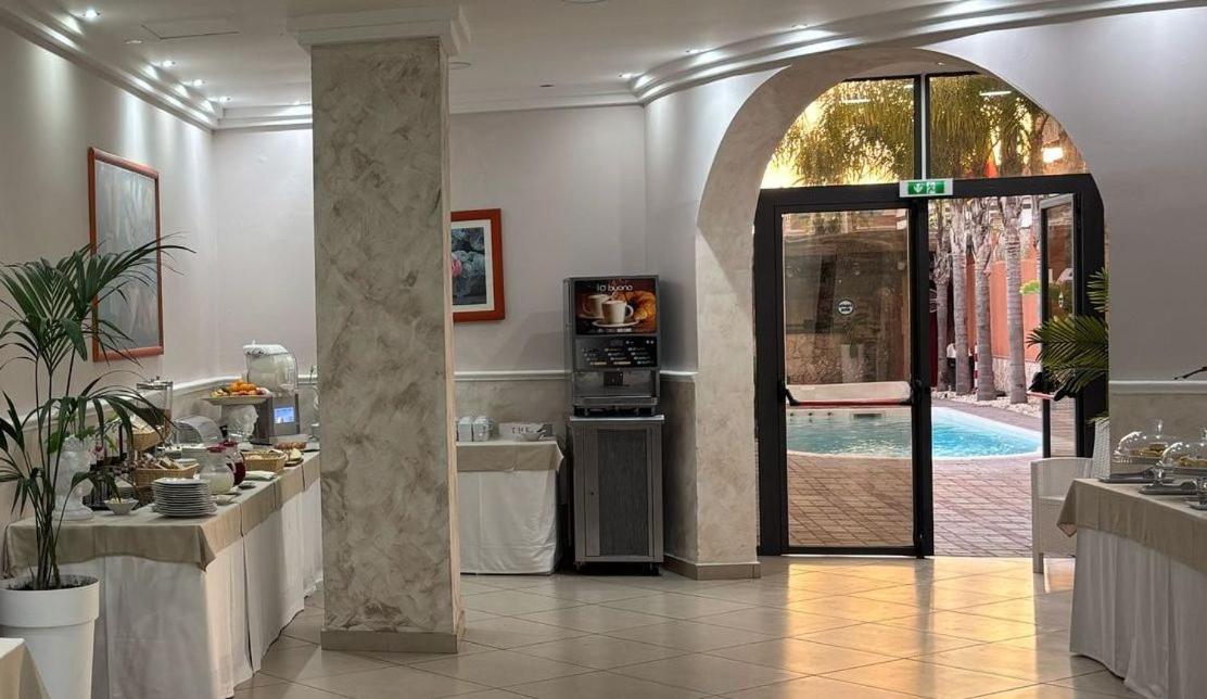 Mg Palace Hotel Costa Del Sole Agnone Bagni Buitenkant foto